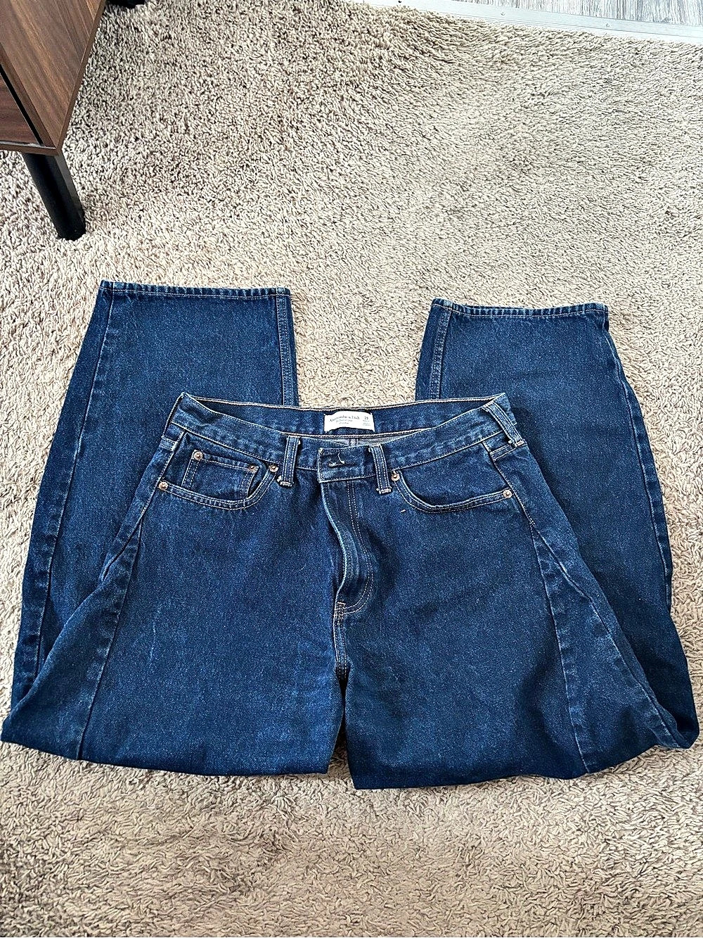 Abercrombie & Fitch Barrel Jean Dark Wash Mid Rise Jeans size 29